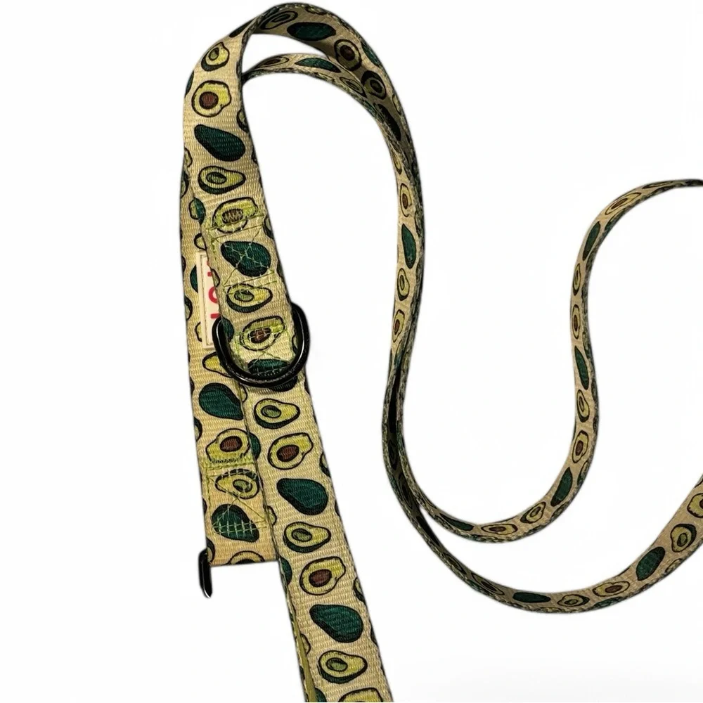 Stylish Avocado Dog Leash - Green- Made in Puerto Rico - Picture 4 of 4